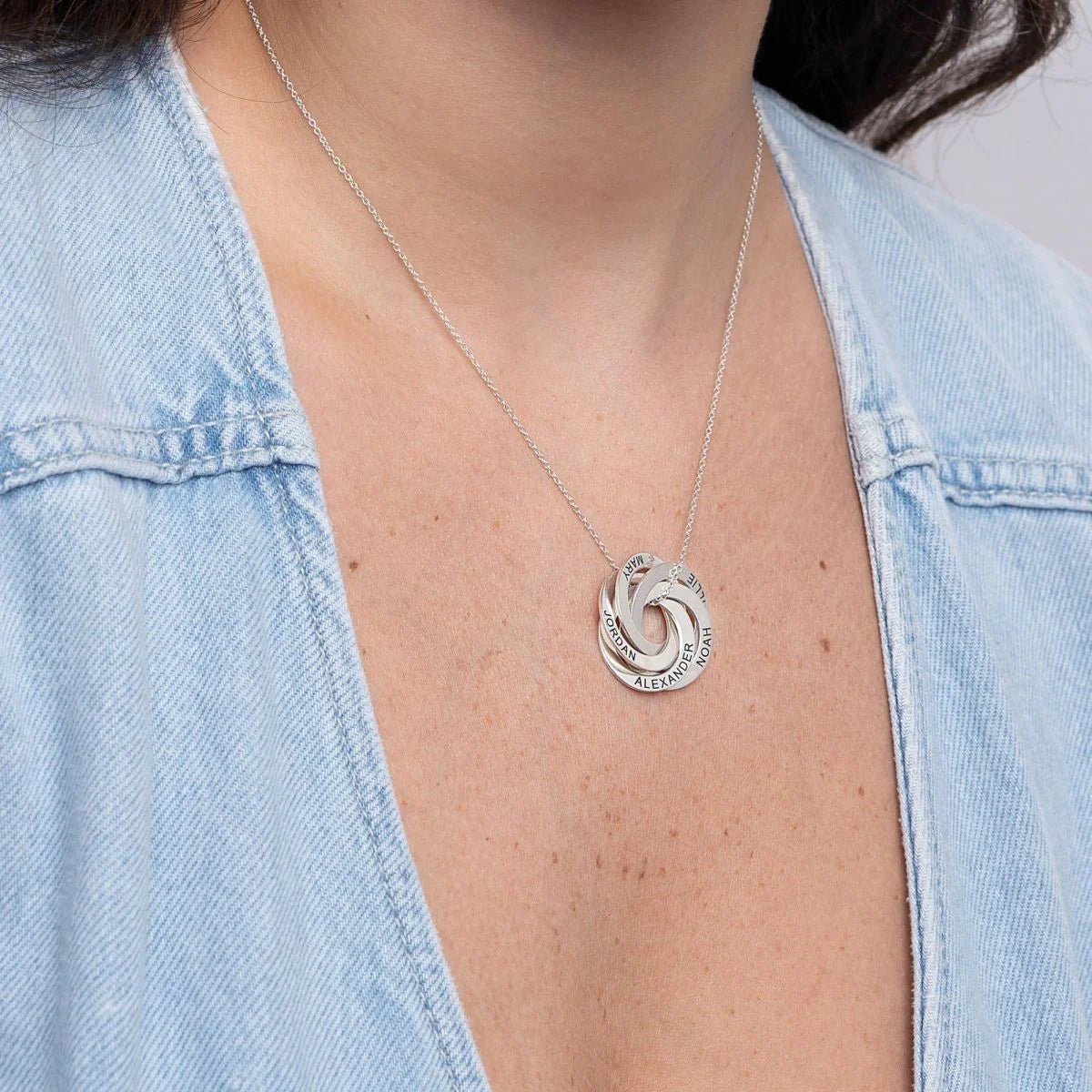 Family Personalized Russian Rings Circle Pendant Necklace - PlumOnyx