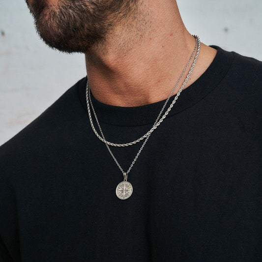 18K Gold Plated Compass North Star Stainless Steel Men's Anchor Necklace - PlumOnyx