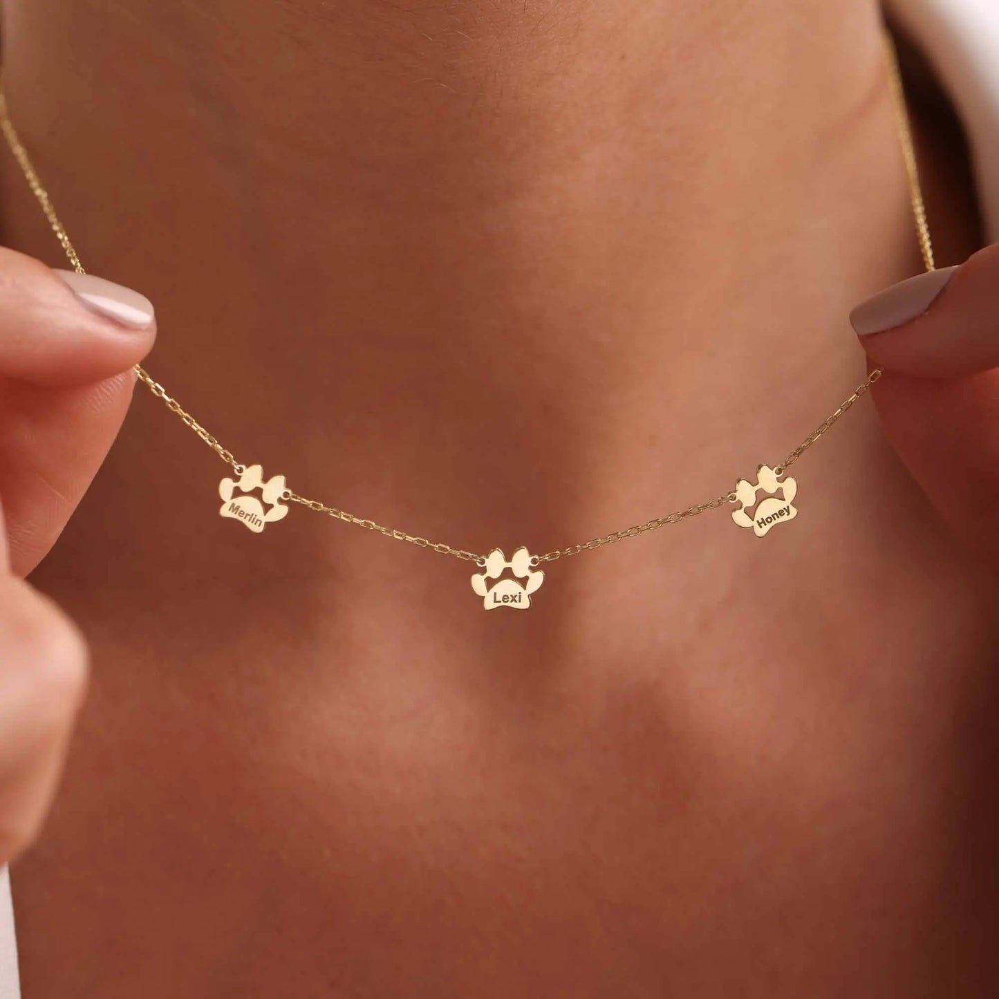 Personalized Charm Paw Print Name Necklace – 18K Gold Stainless Steel - PlumOnyx