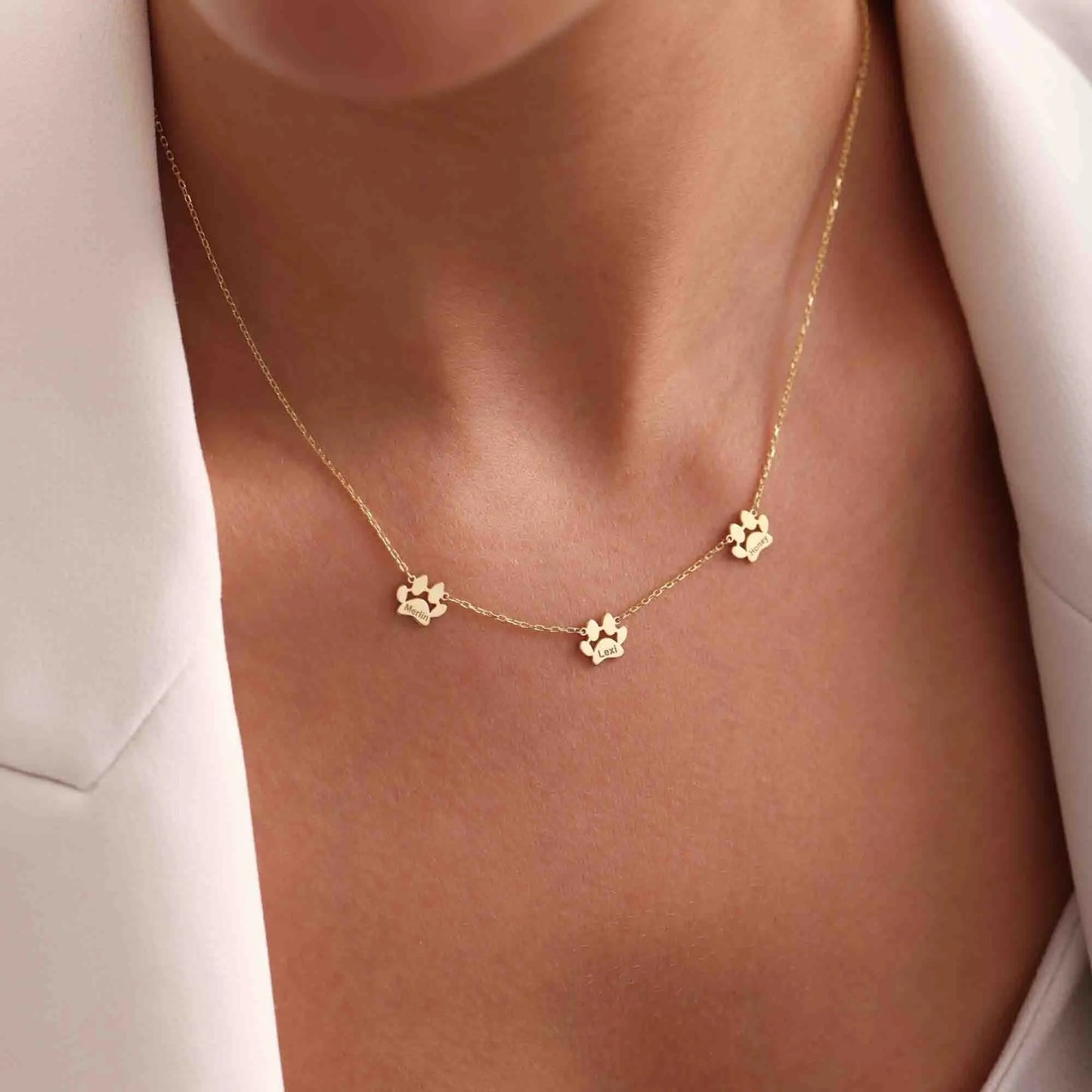 Personalized Charm Paw Print Name Necklace – 18K Gold Stainless Steel - PlumOnyx