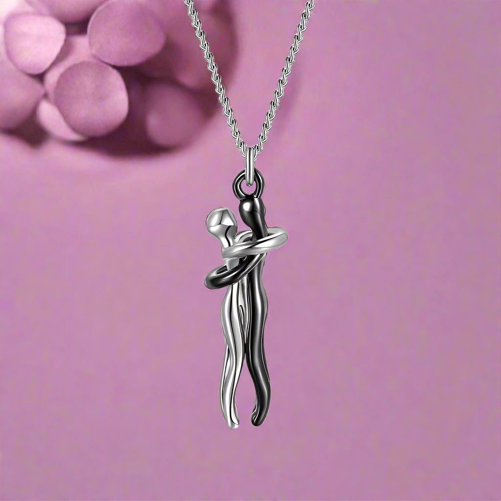 18k Gold Embrace Charm Necklace – Couple Chain Choker - PlumOnyx