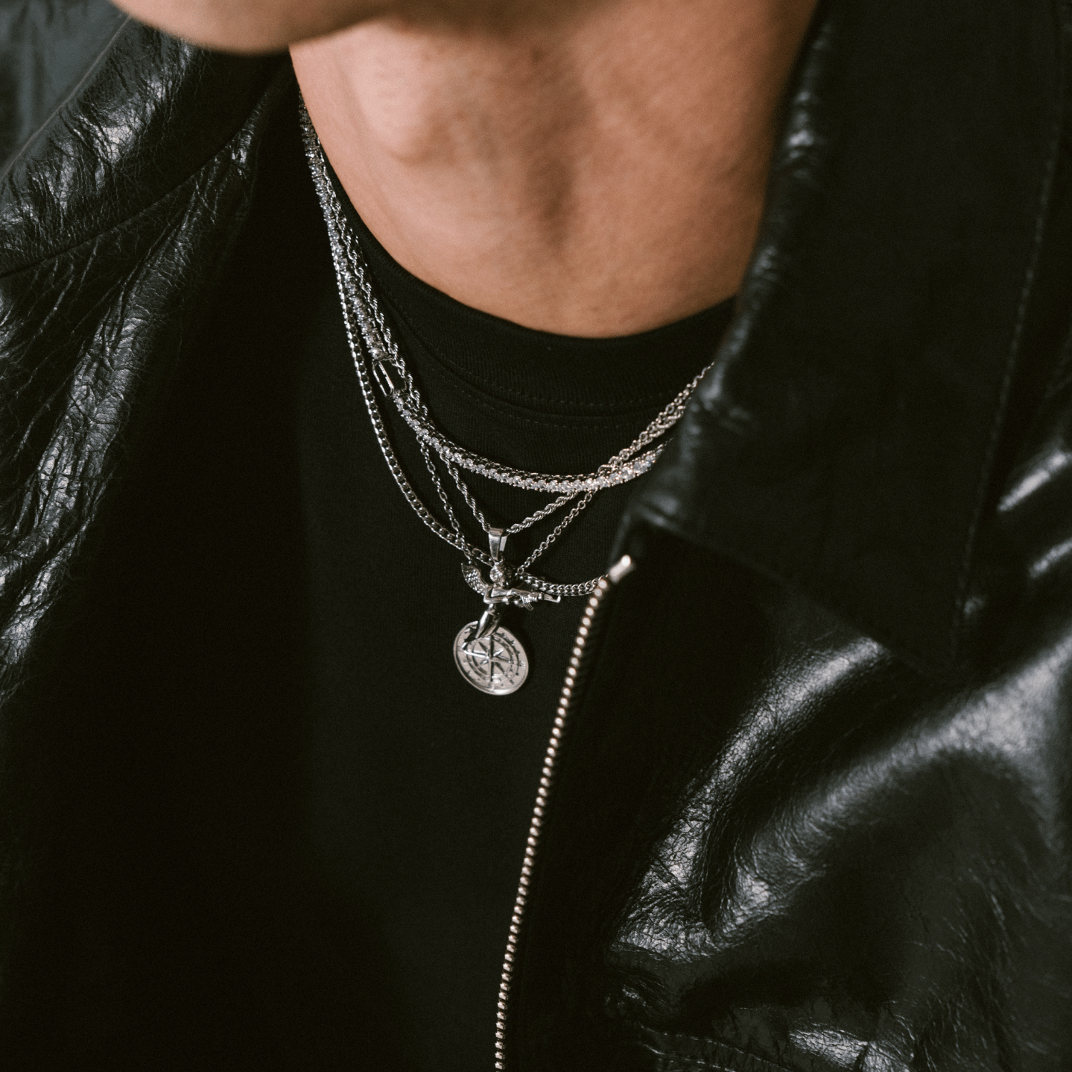Compass Pendant Chain Silver - PlumOnyx